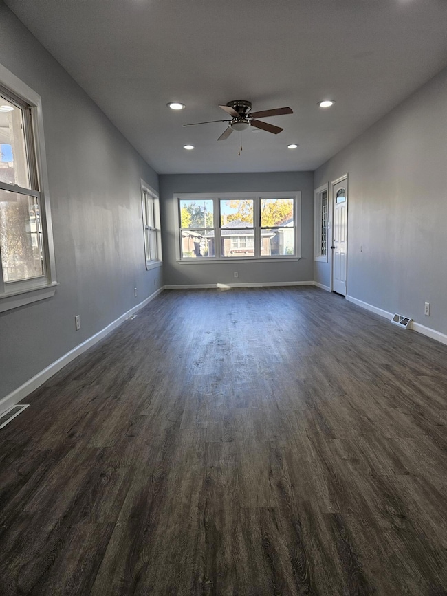 824 Johnson St, Gary, IN 46402 - photo 4