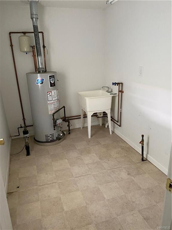 192 Stenzil St, North Tonawanda, NY 14120 - photo 2