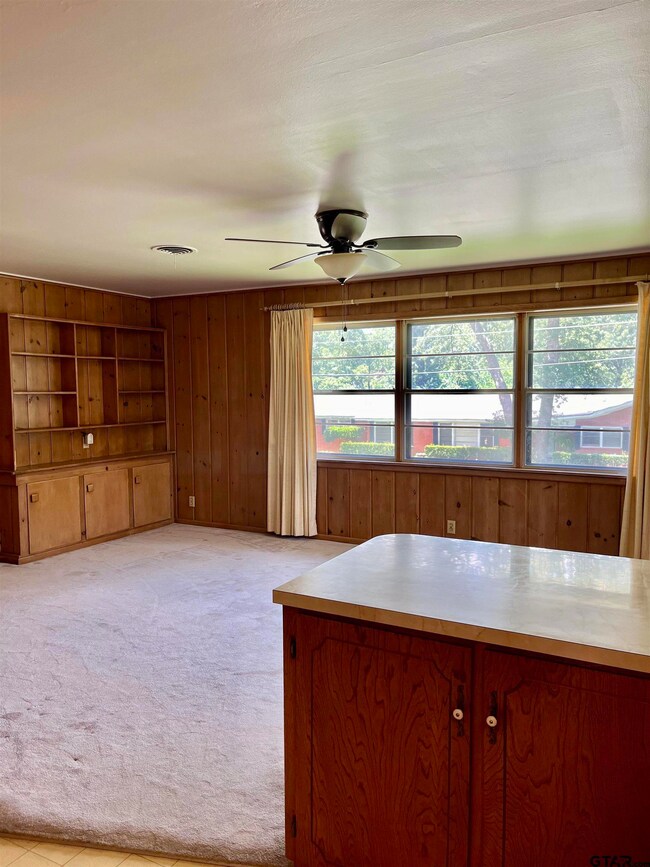 1015 Rhodes Dr, Tyler, TX 75701 - photo 5