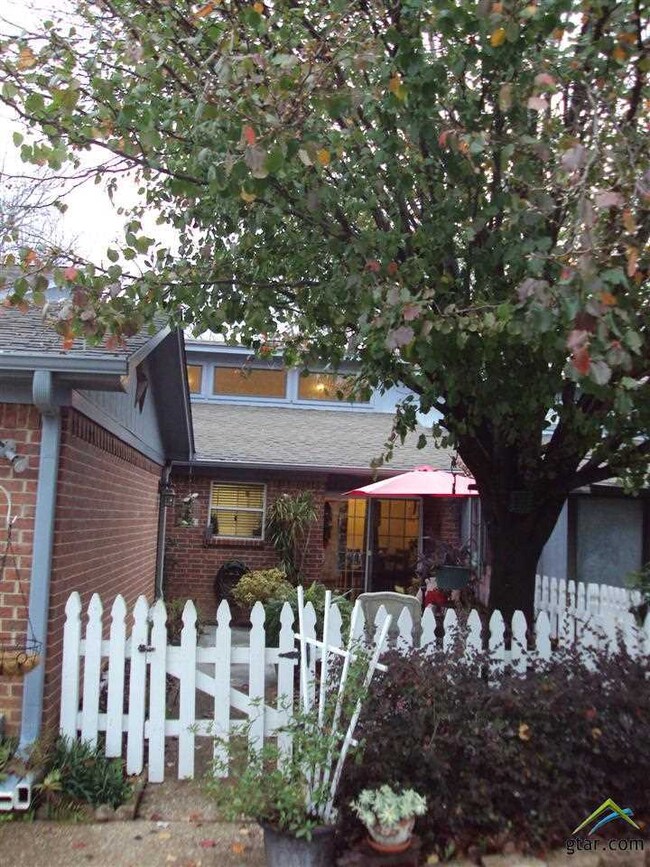 2406 Riviera Dr, Tyler, TX 75707 - photo 4