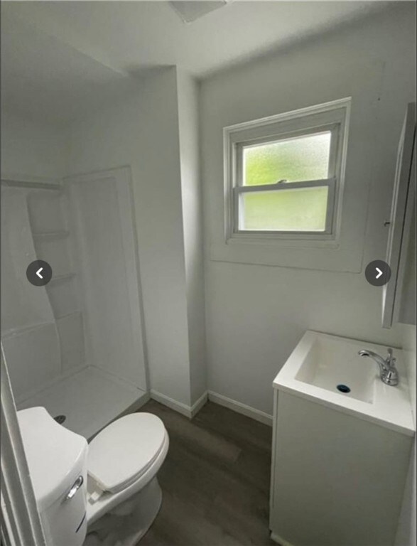 31 Centre St, West Warwick, RI 02893 - photo 7