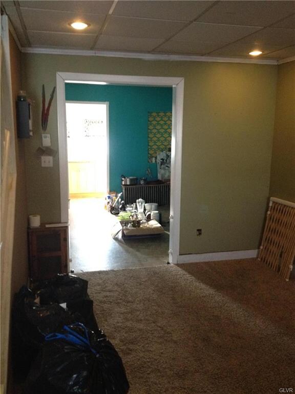 756 S 8th St, Allentown, PA 18103 - photo 4