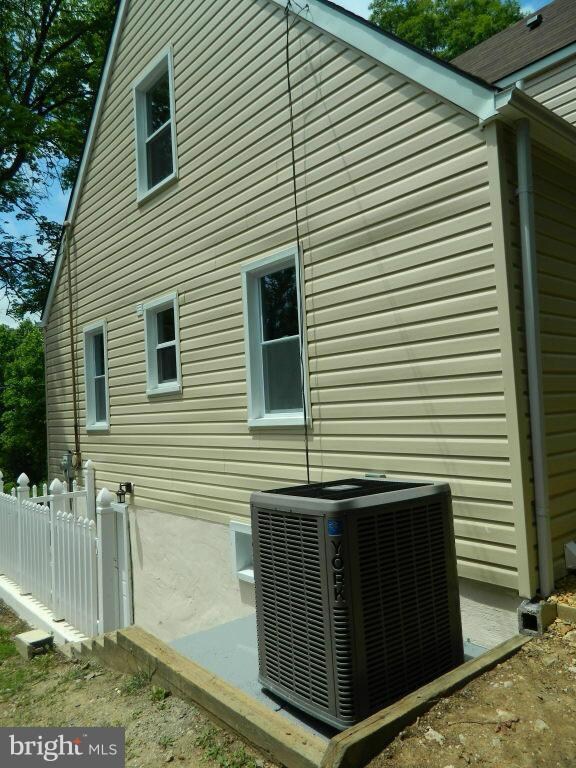 4018 Bradys Hill Rd, Triangle, VA 22172 - photo 5