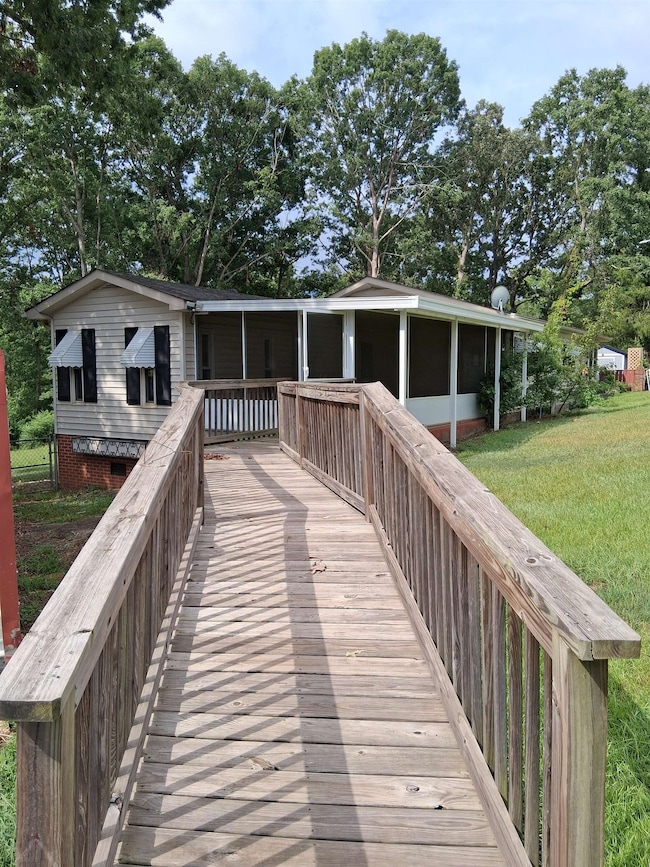 120 Frazier St, Woodruff, SC 29388 - photo 5