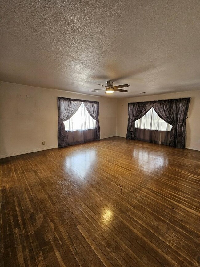 905 Monroe Ave, Alamogordo, NM 88310 - photo 4