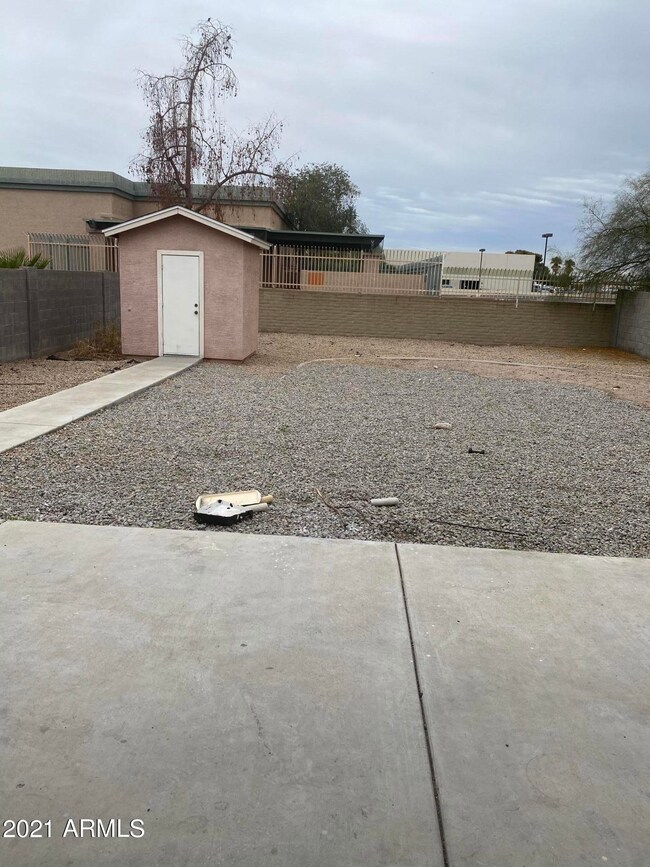 6740 N 51st Dr, Glendale, AZ 85301 - photo 7