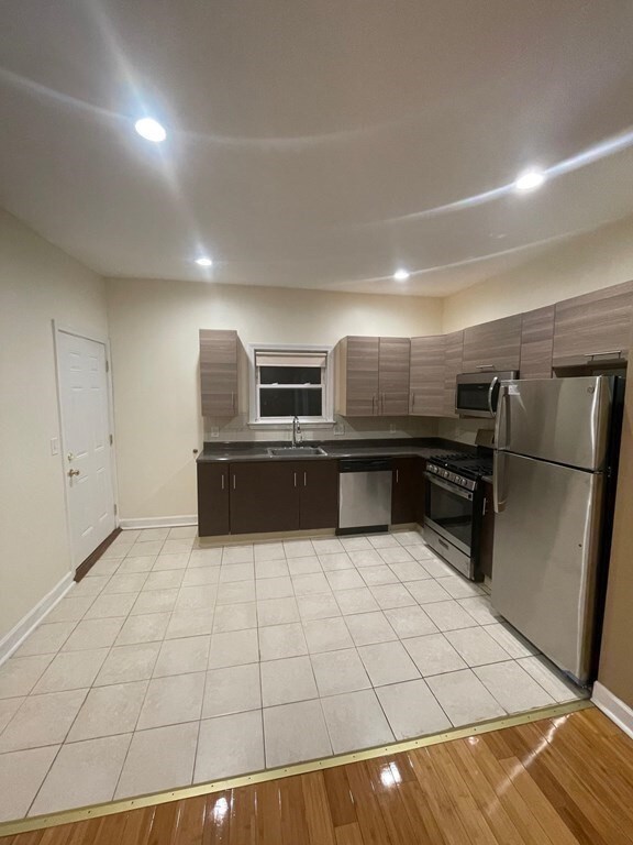 7 Estella St unit 3, Mattapan, MA 02126 - photo 3