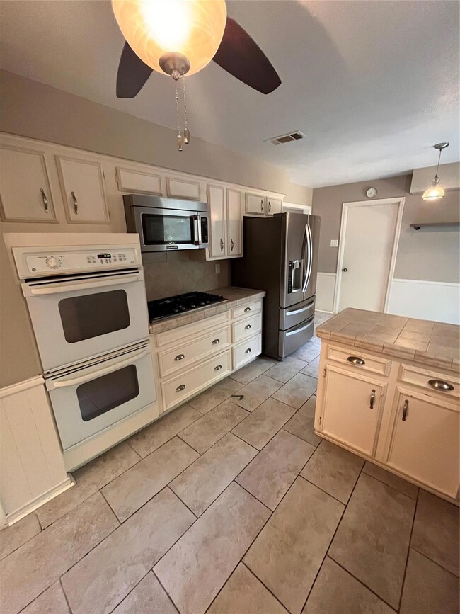 6168 Berwyn Ln, Dallas, TX 75214 - photo 7