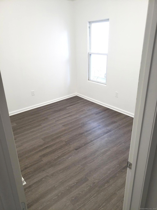 93 Clifford St, Bridgeport, CT 06607 - photo 7