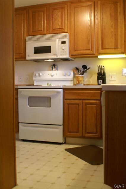 441 Robin Rd, Allentown, PA 18104 - photo 6