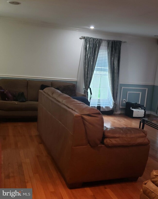 12618 Heming Ln, Bowie, MD 20716 - photo 2