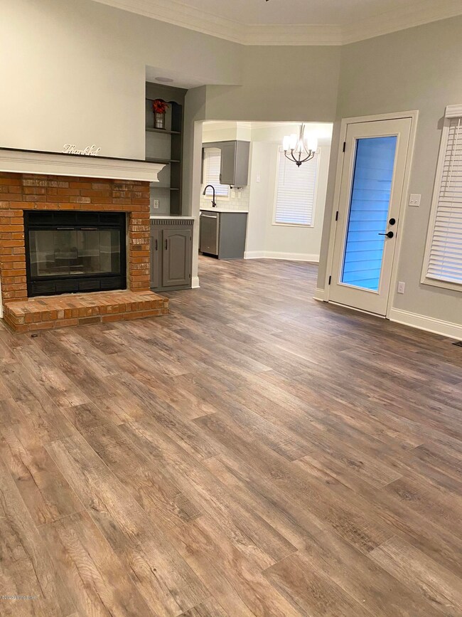 7500 Apple Blossom Place, Louisville, KY 40228 - photo 5