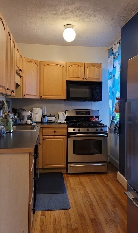 393 Broadway unit 21, Cambridge, MA 02139 - photo 3
