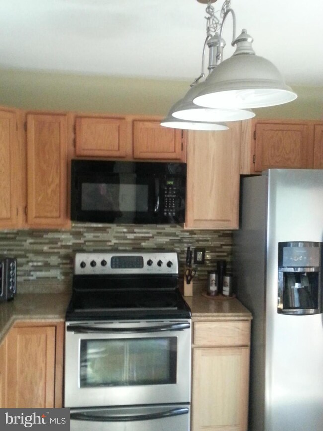 3643 Silver Spruce Cir, Burtonsville, MD 20866 - photo 6