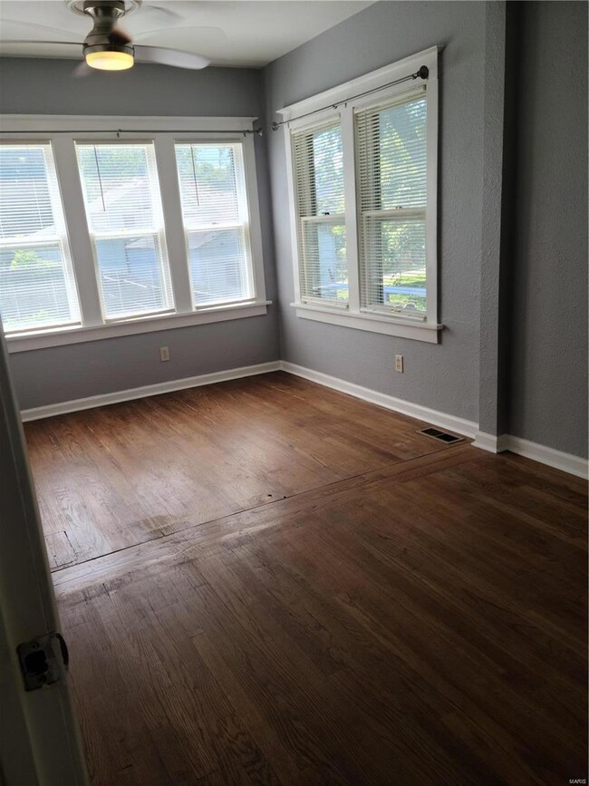 Large Bedroom