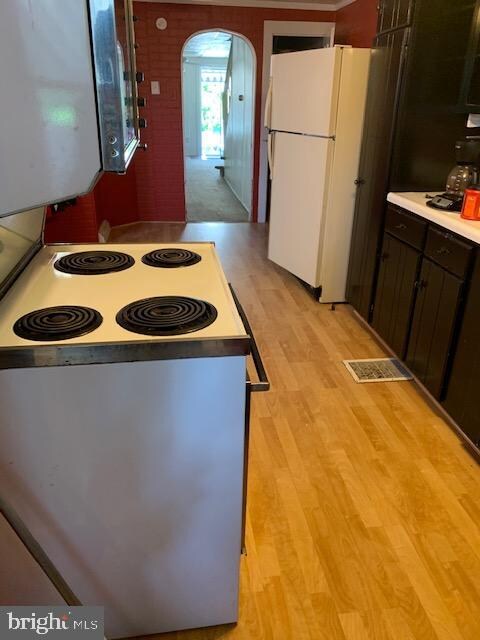 1348 Buttonwood St, Reading, PA 19604 - photo 4