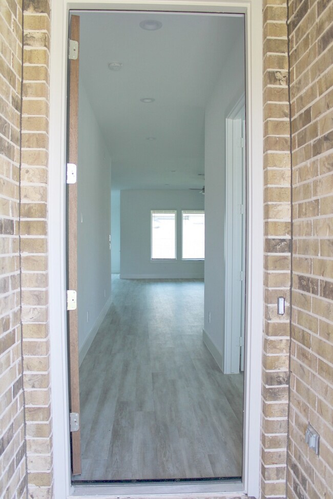 15212 Tattle Creek Ln, Conroe, TX 77384 - photo 7