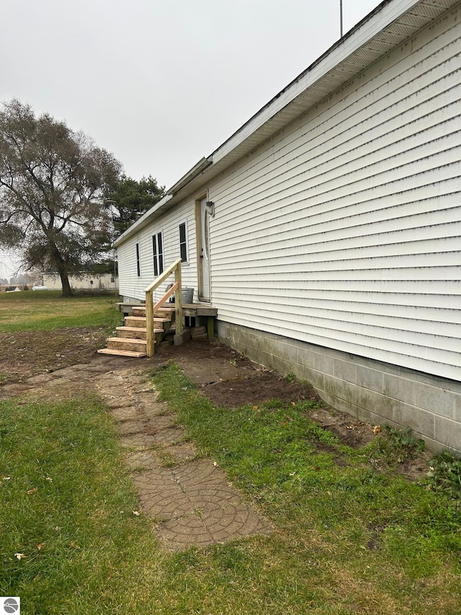 3780 E North County Line Rd, St. Louis, MI 48880 - photo 5