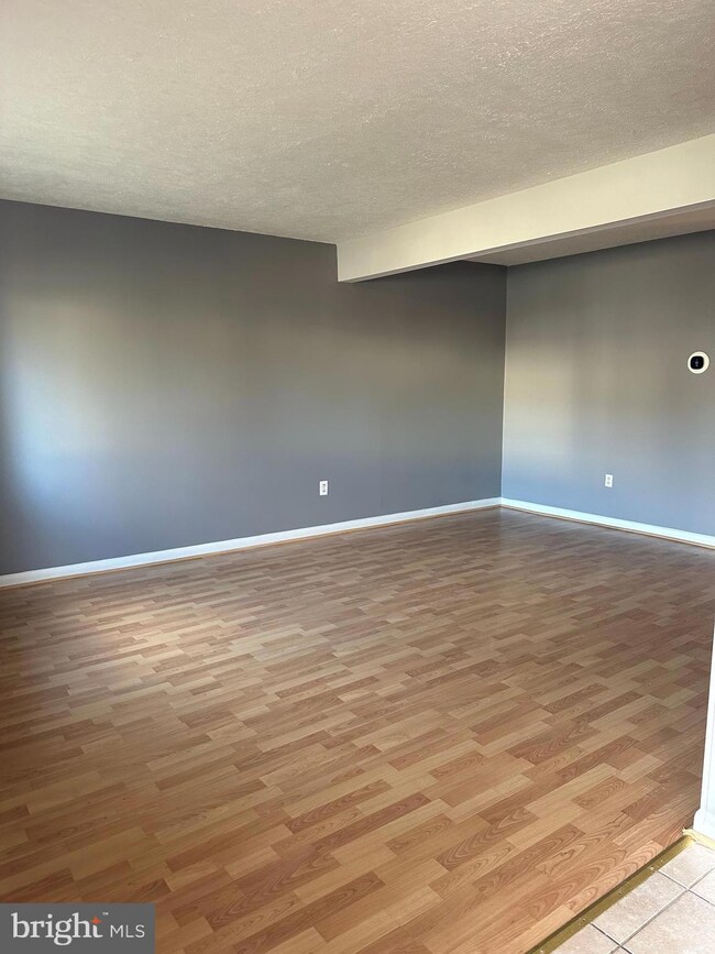 12310 Boncrest Dr, Reisterstown, MD 21136 - photo 3