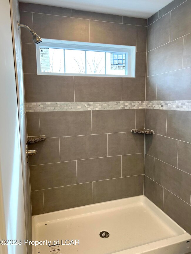 8 Sunset View Dr, Nanticoke, PA 18634 - photo 4