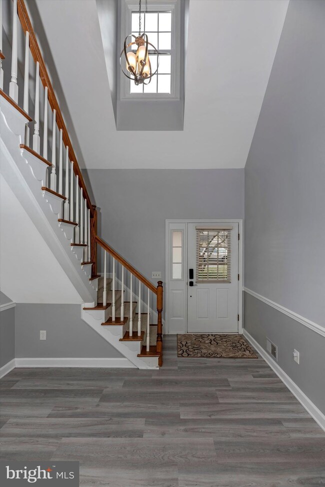 910 Mclendon Dr, Frederick, MD 21702 - photo 4