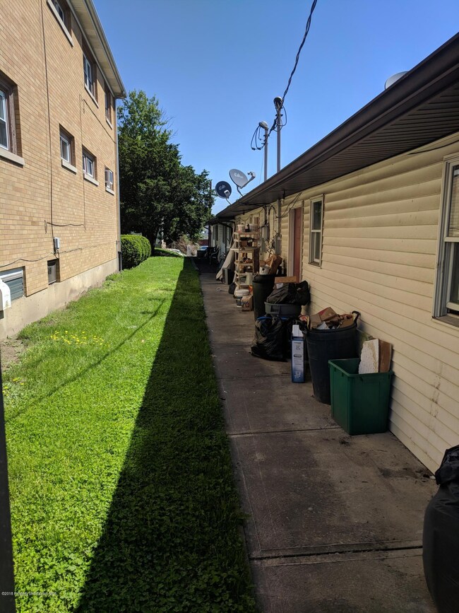 119 W Grace St, Old Forge, PA 18518 - photo 6