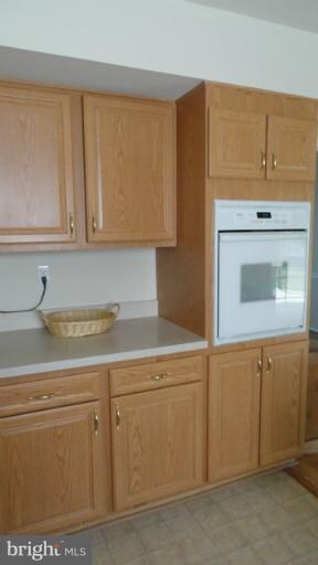 1104 Parkington Ln, Bowie, MD 20716 - photo 3