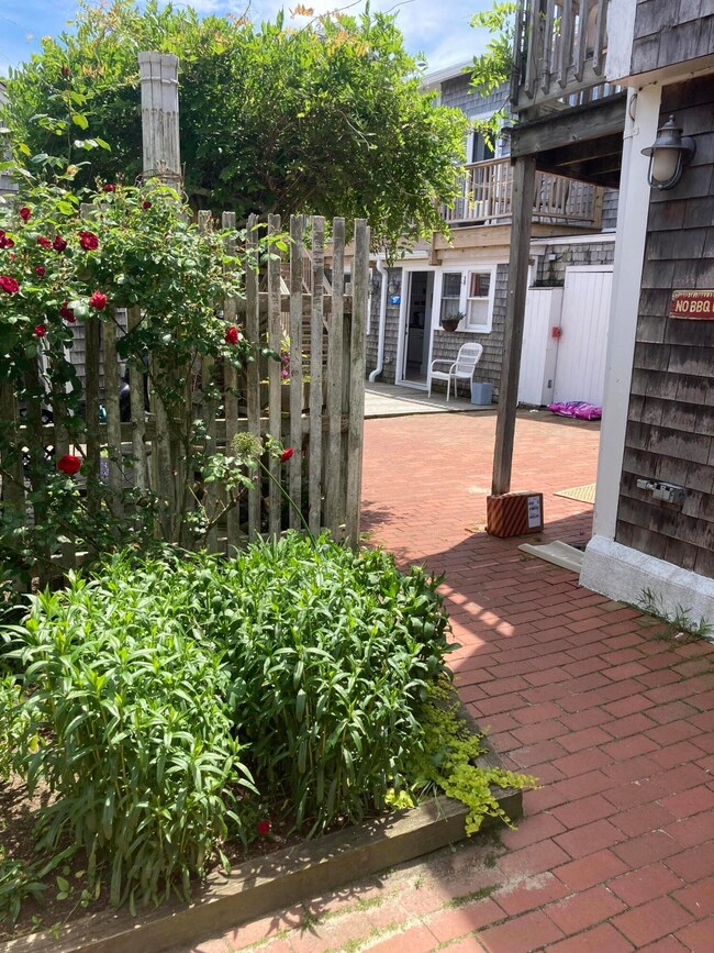 353 entry to common use deck June 2022