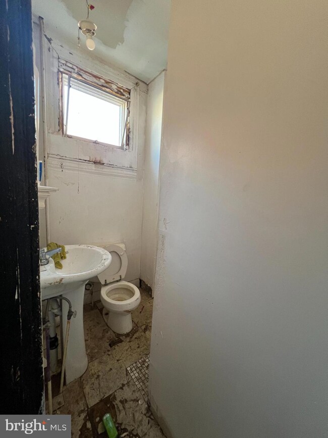 226 N Payson St, Baltimore, MD 21223 - photo 5