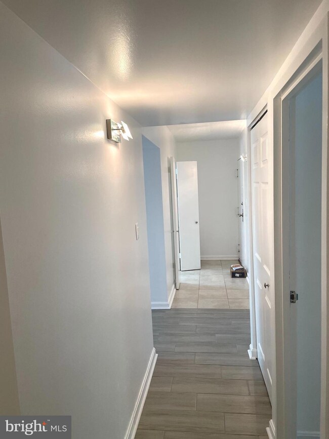 2253 Castle Rock Square unit 11C, Reston, VA 20191 - photo 4