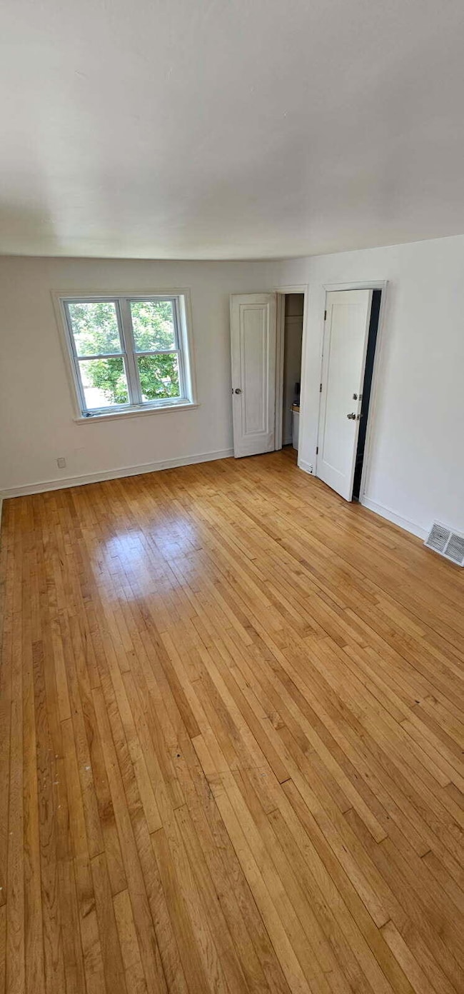 1223 W Olive St unit 1225, Milwaukee, WI 53209 - photo 6