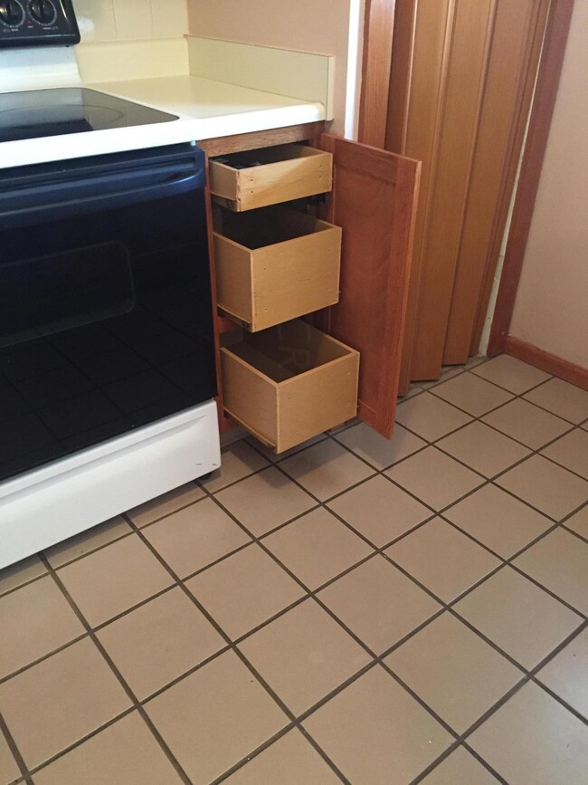 599 Simbury St unit C2, Columbus, OH 43228 - photo 3