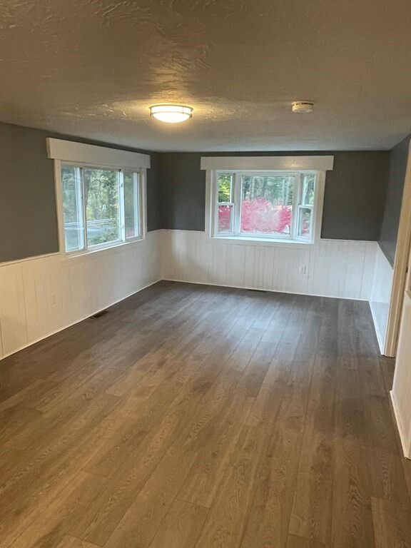 212 Holtshire Rd, Orange, MA 01364 - photo 4