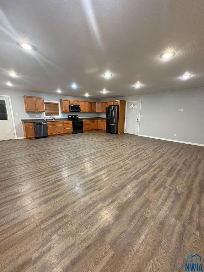 1012 N Mae St, Storm Lake, IA 50588 - photo 2