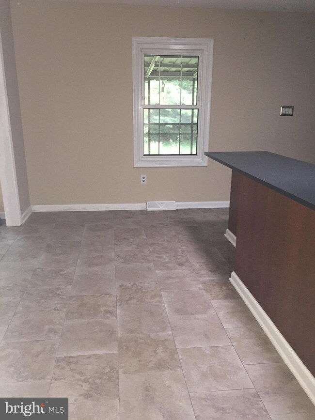 9314 Fontana Dr, Lanham, MD 20706 - photo 6