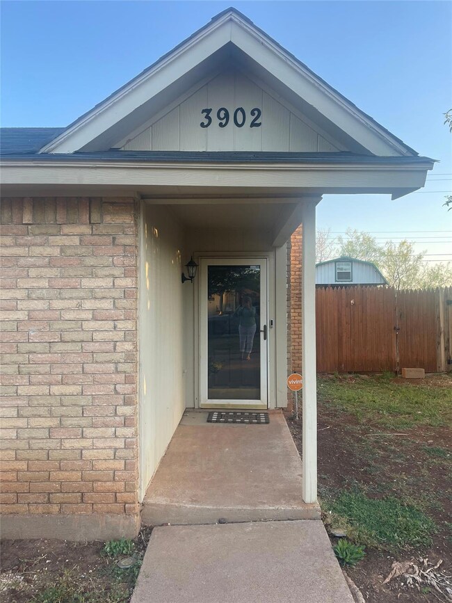 3902 Karen Dr, Abilene, TX 79606 - photo 2
