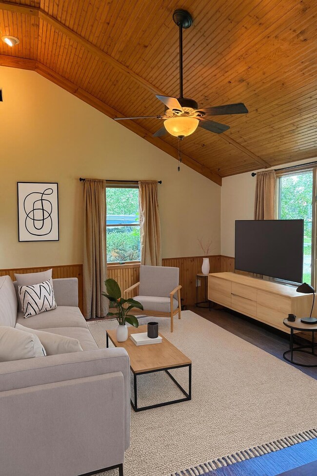 8316 Rutledge St, Merrillville, IN 46410 - photo 5