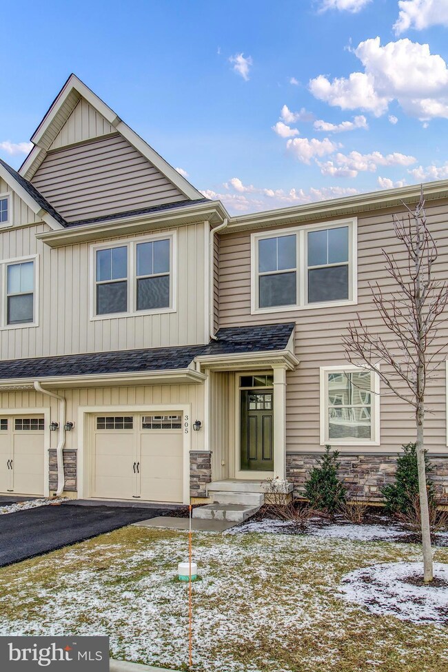 305 Redbud Ln, Kennett Square, PA 19348 - photo 2