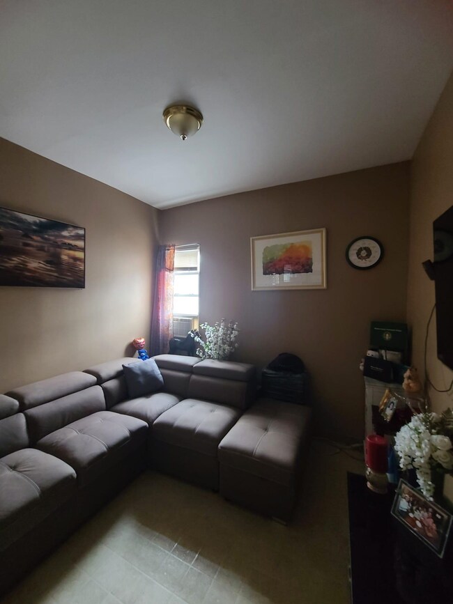 6015 Jefferson St, West New York, NJ 07093 - photo 5