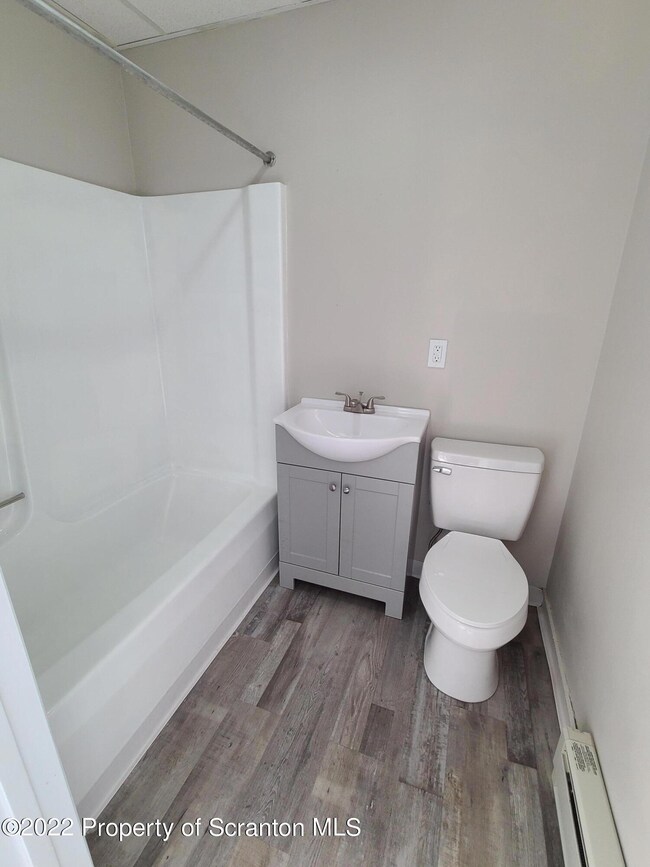 102 Delaware 3-D Ave, Olyphant, PA 18447 - photo 6