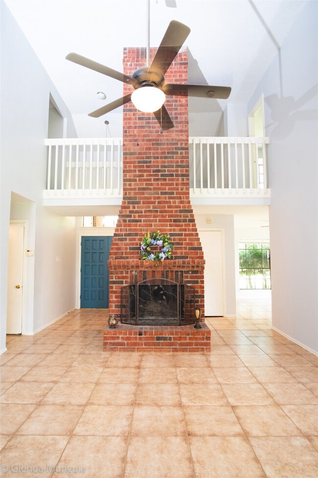 16422 Leamington Ln, Houston, TX 77095 - photo 4