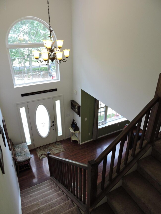 2-Story Foyer