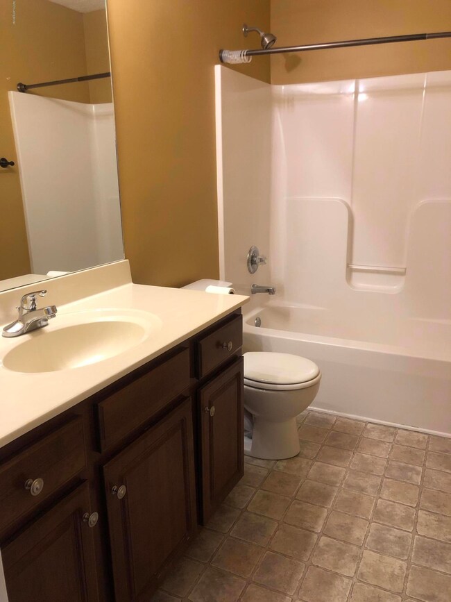 334 Berger Farm Dr, Mount Washington, KY 40047 - photo 4