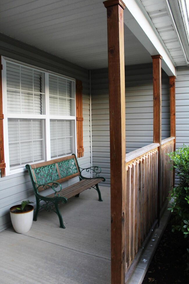 1450 S Tomahawk Front Porch