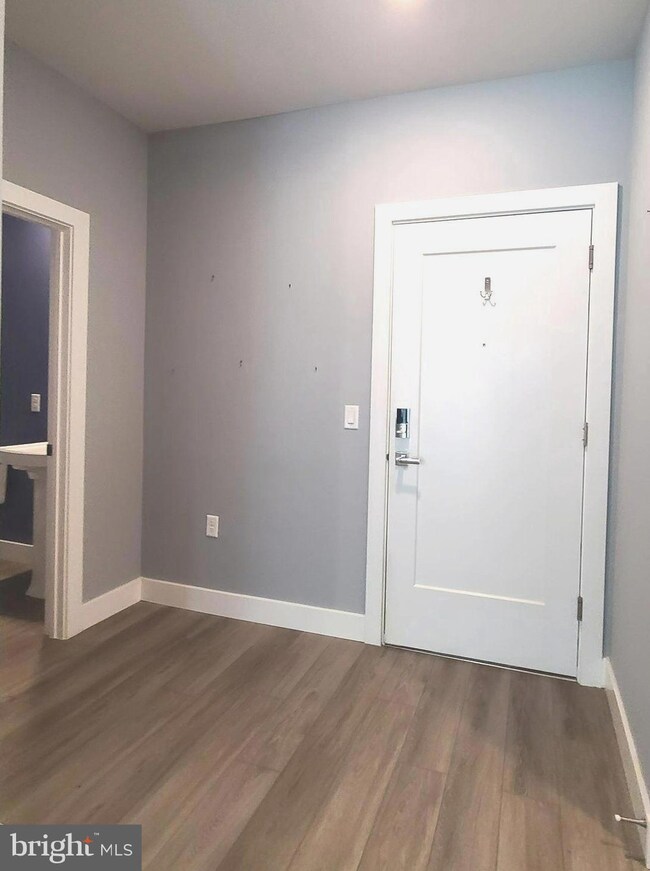 The Bexley Condominiums unit 319, McLean, VA 22102 - photo 2