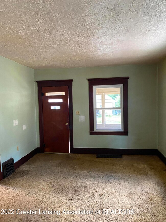 1107 S Holmes St, Lansing, MI 48912 - photo 3