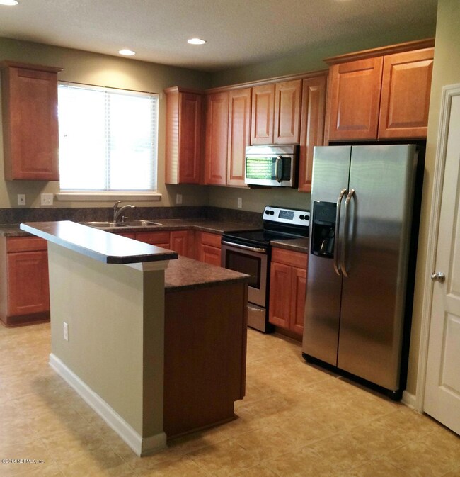 2299 Sunset Bluff Dr, Jacksonville, FL 32216 - photo 2