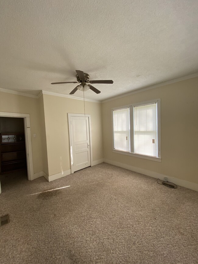 725 Gracey Ave, Clarksville, TN 37040 - photo 6