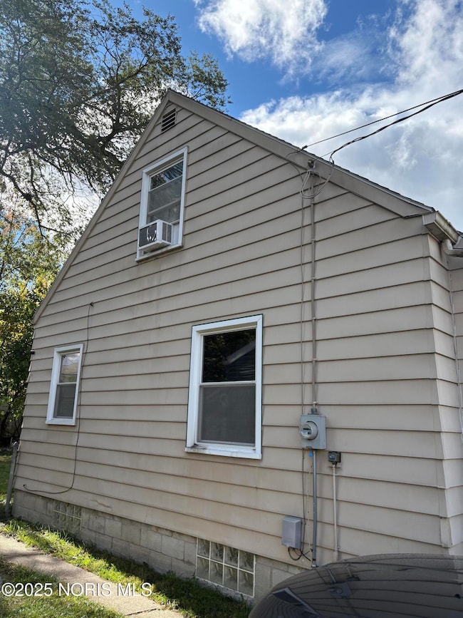 1741 Barrows St, Toledo, OH 43613 - photo 2