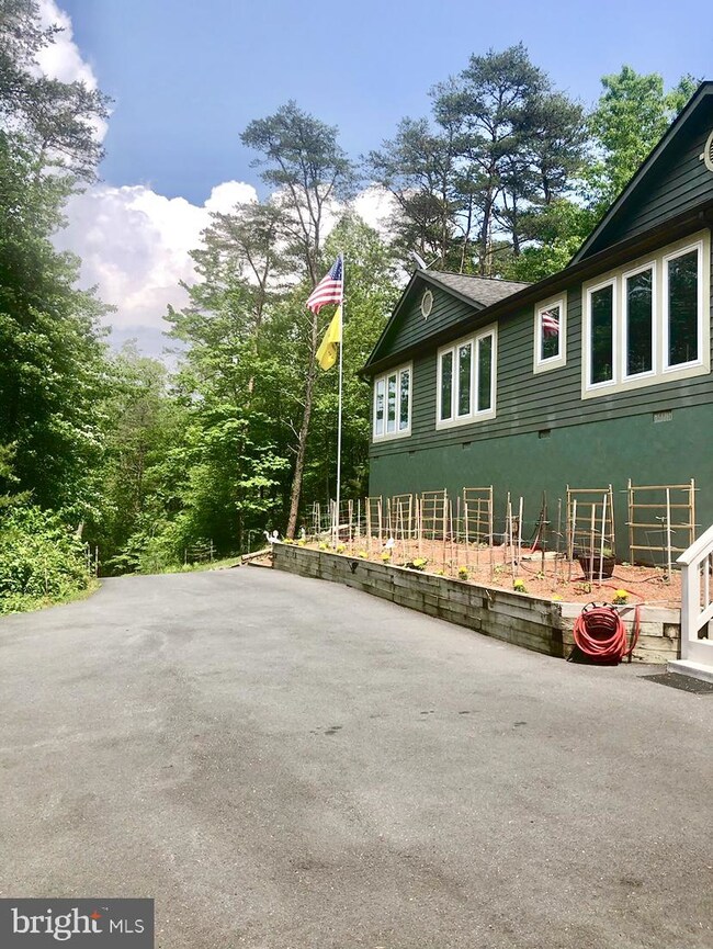 587 Straton Way, Basye, VA 22810 - photo 2